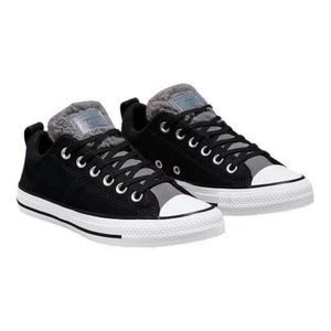 BRAND NEW women converse chuck taylor all star Sherpa shoes size US 6.5 & 7.5